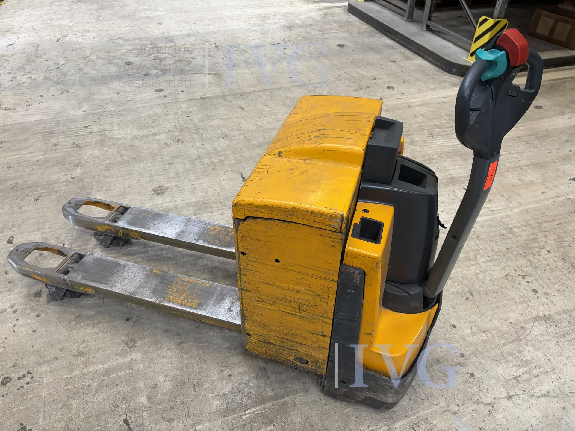 E-Niederhubwagen 24 JUNGHEINRICH ELE 225